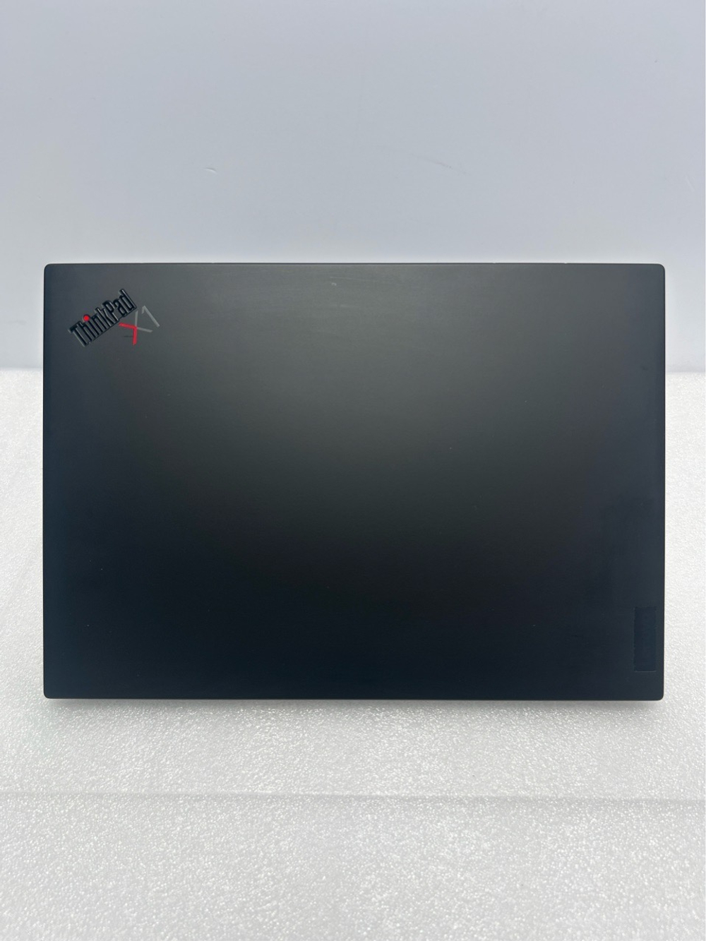 Ноутбук Lenovo ThinkPad X1 Carbon Gen 9 (20XXS0PS00) 14"/Intel Core i5-1145G7/RAM 16GB/SSD 512GB/Intel Iris Xe Graphics/1920*1200/IPS/Windows 11/Подсветка кл-ры: LED/Черный. Состояние: Уценка/царапины на матрице/B1