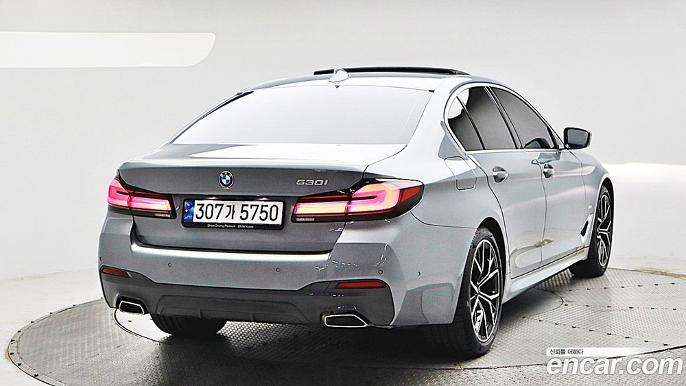 BMW 5 Series (G30) 530i M Sports (01.2023)