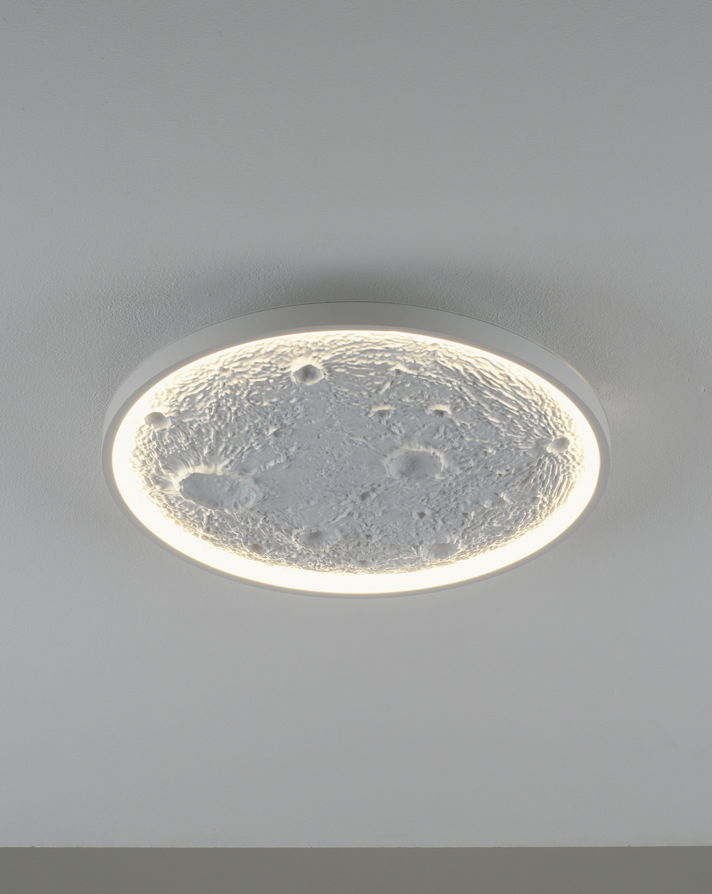 Светильник потолочный светодиодный Moderli V11657-CL Spatial