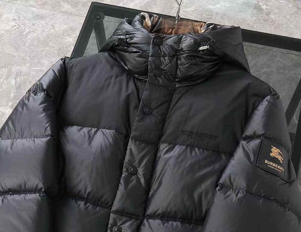 Пуховик Burberry