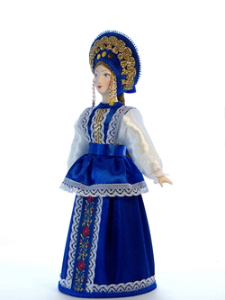 Кукла коллекционная в Девичьем летнем костюме