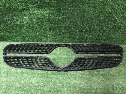 Решетка радиатора Mercedes CLA C117 (2013-2019)