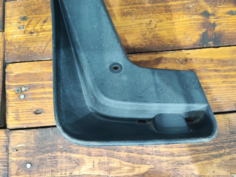 Брызговик задний правый Kia Sportage 4 (QL) 16-18 Б/У Оригинал 86842F1000