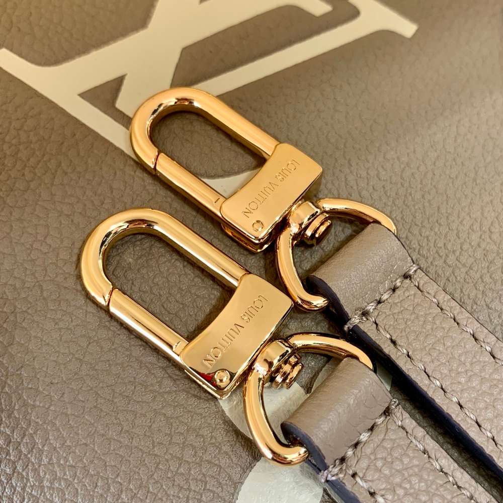 Louis Vuitton OnTheGo PM