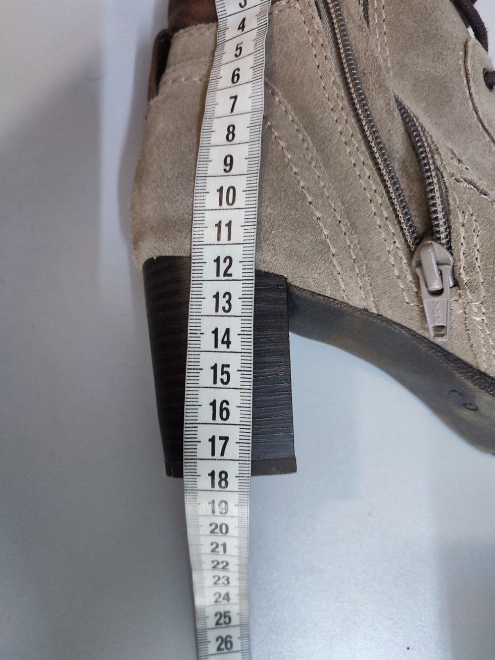 Ботинки Venturini утепленные 37 размер