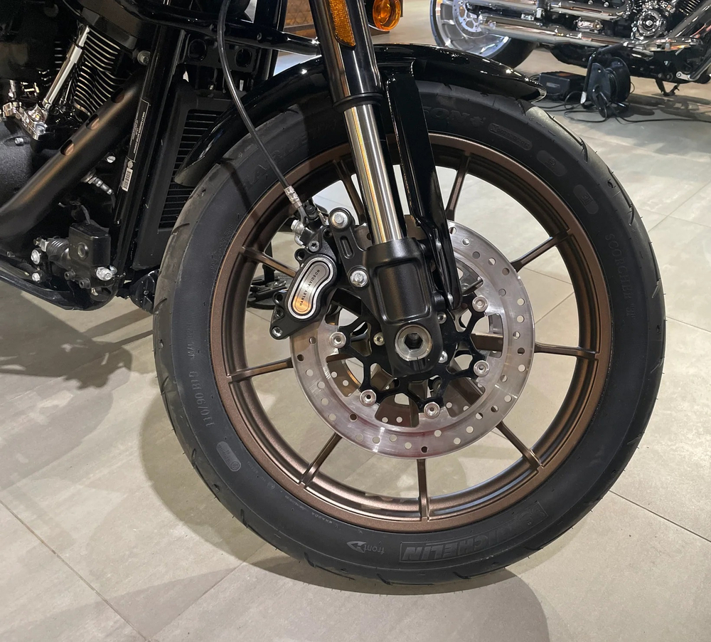 Мотоцикл Harley-Davidson Low Rider ST (117) c НДС