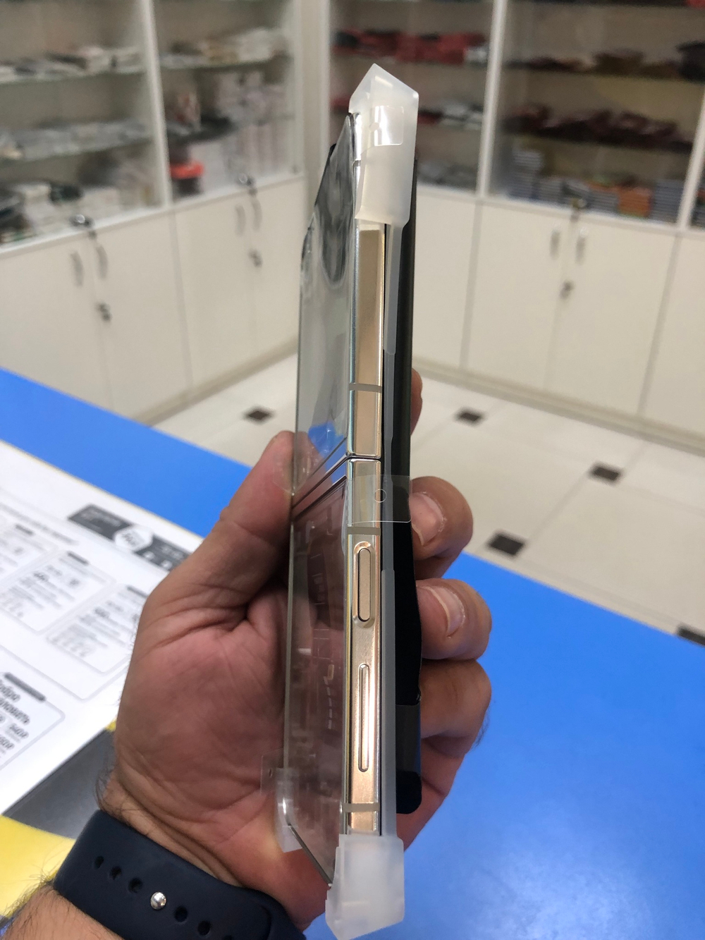 Дисплей в сборе с тачскрином и рамкой, Cream(Бежевый) для Samsung F731 Galaxy Z Flip 5 Оригинал.