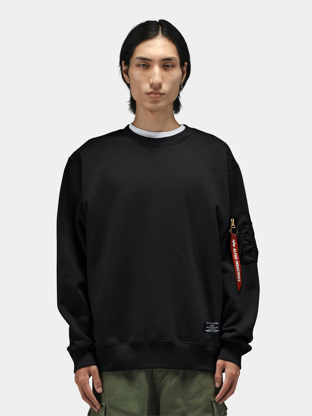 Толстовка мужская ALPHA INDUSTRIES UTILITY POCKET CREWNECK