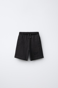 ZARA ШОРТЫ ИЗ МЯГКОЙ ТКАНИ С ВЫШИТЫМ ТЕКСТОМ, ТЕМНЫЙ АНТРАЦИТ