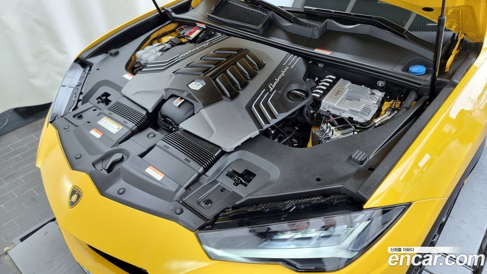 Lamborghini Urus 4.0 V8 (12.2022)