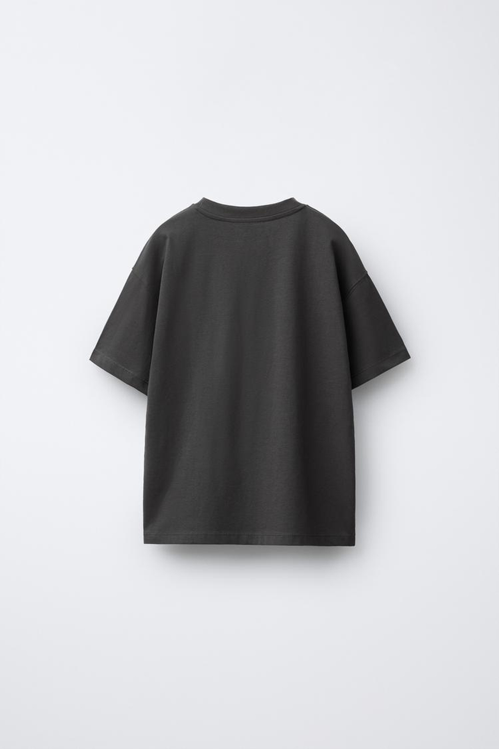 ZARA ФУТБОЛКА С ПРИНТОМ ГРАФФИТИ, ТЕМНЫЙ АНТРАЦИТ