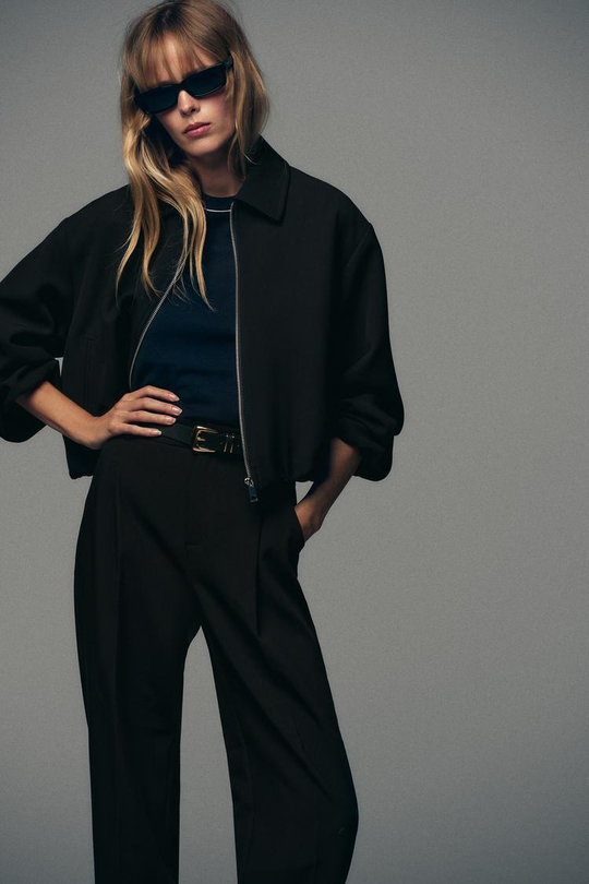 ZARA ДУТАЯ КУРТКА НА МОЛНИИ, ЧЕРНЫЙ