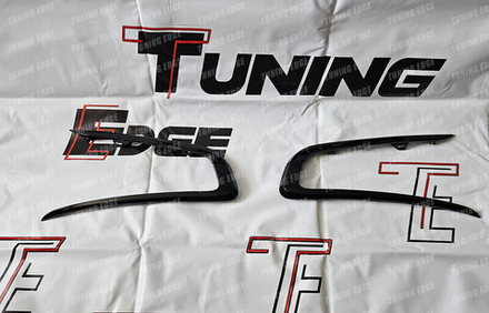 Молдинги переднего бампера