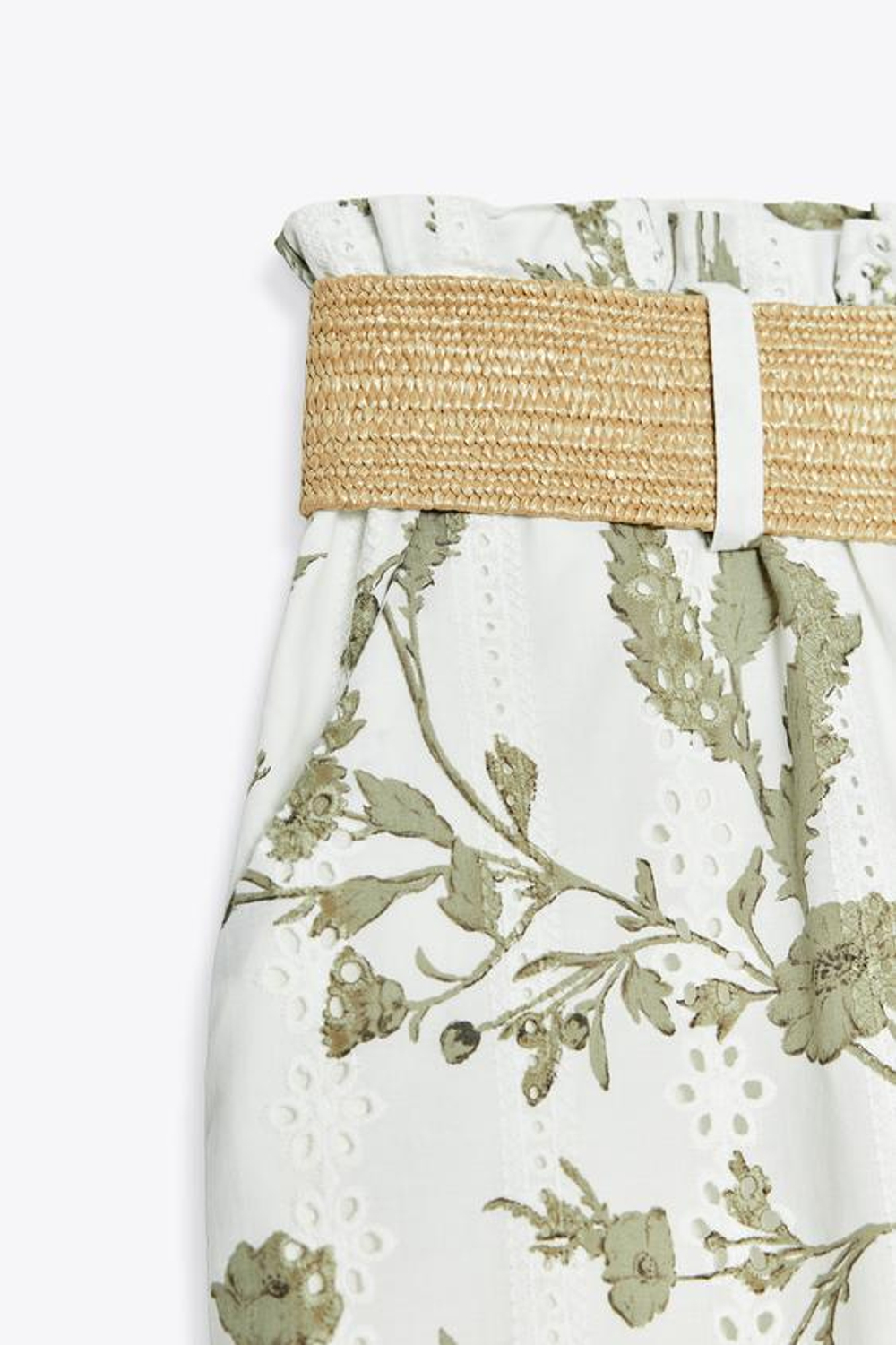 ZARA ШОРТЫ-БЕРМУДЫ С ВЫШИВКОЙ И ПЕРФОРАЦИЕЙ, БЕЛЫЙ/ХАКИ