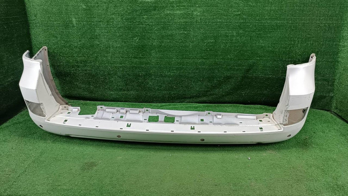 Бампер задний Toyota Land Cruiser 200 (2015-2021)