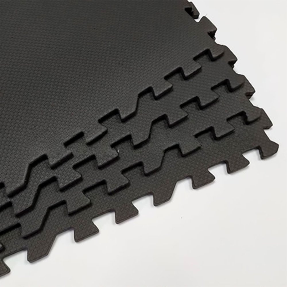 Мягкий пол 4 плитки 600x600x20 мм 40 шор