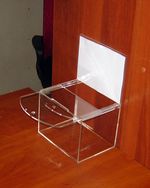 Ящик для пожертвований 200х150х150 300 с карманом