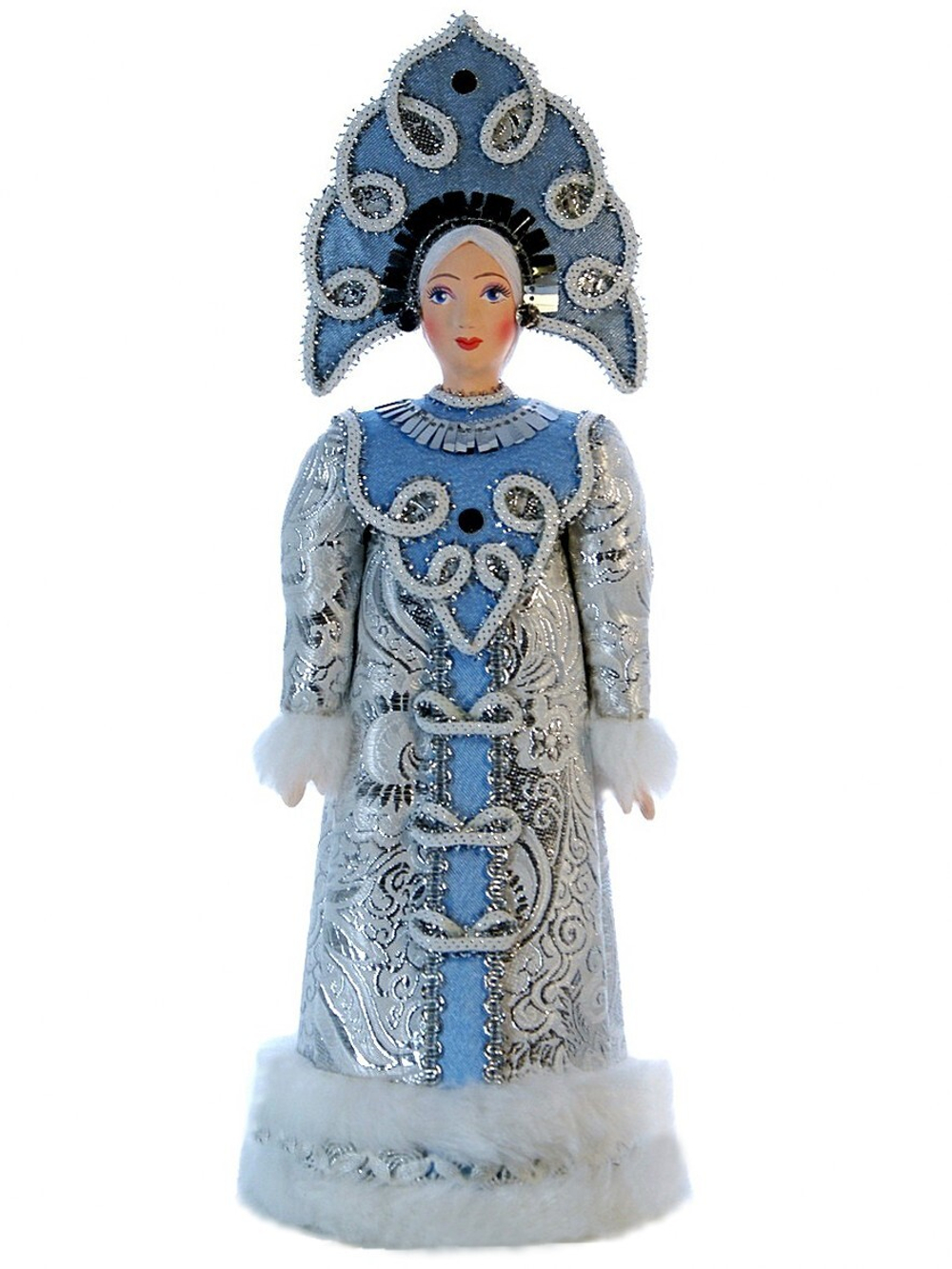 Кукла к Новому Году Снегурочка в кокошнике.