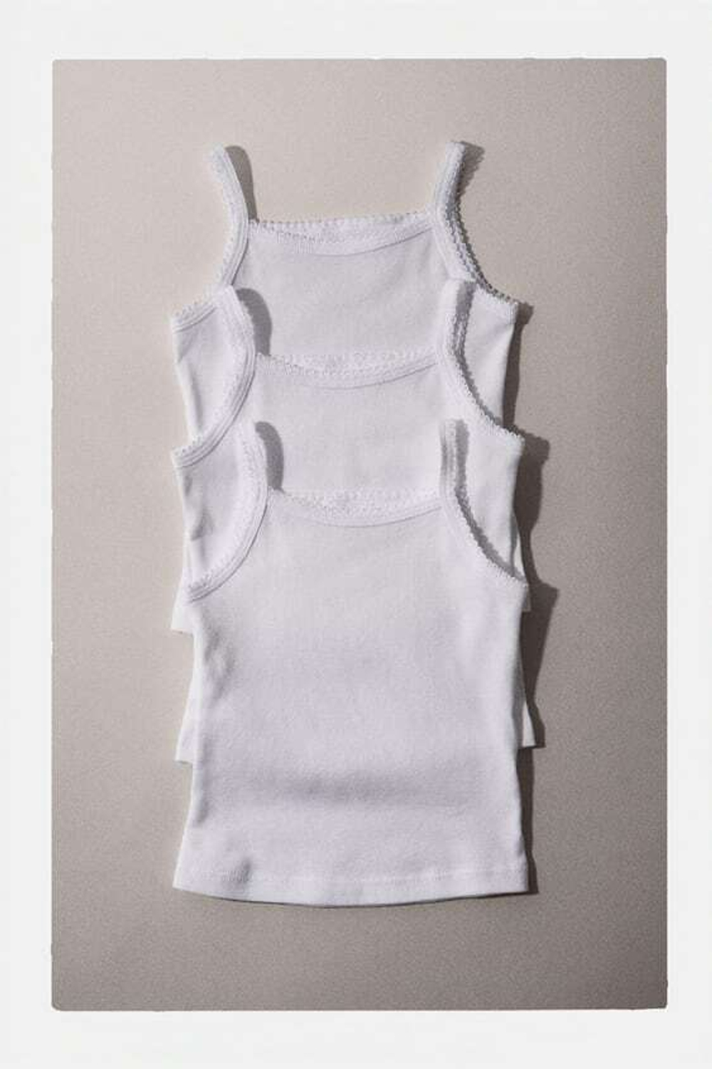 ZARA KIDS/ НАБОР ИЗ ТРЕХ ТОПОВ БЕЗ РУКАВОВ, БЕЛЫЙ