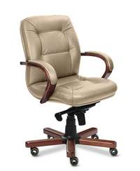 Кресло для руководителя Victoria B бежевая кожа