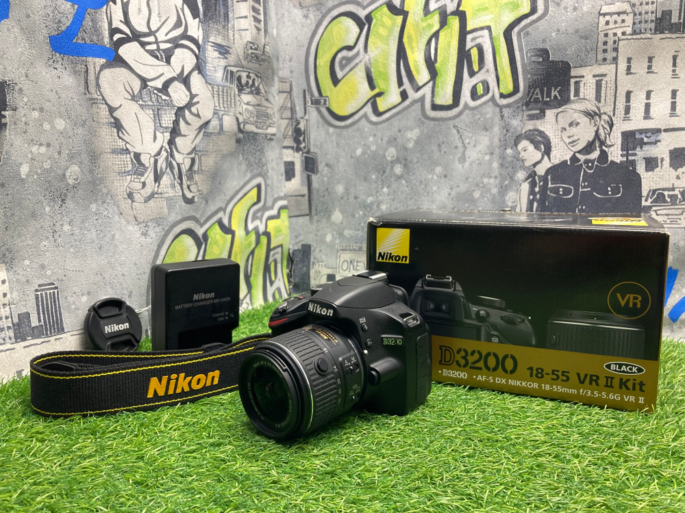 Nikon D3200 Kit 18-55mm 3.5-5.6G VR II 6700 кадров