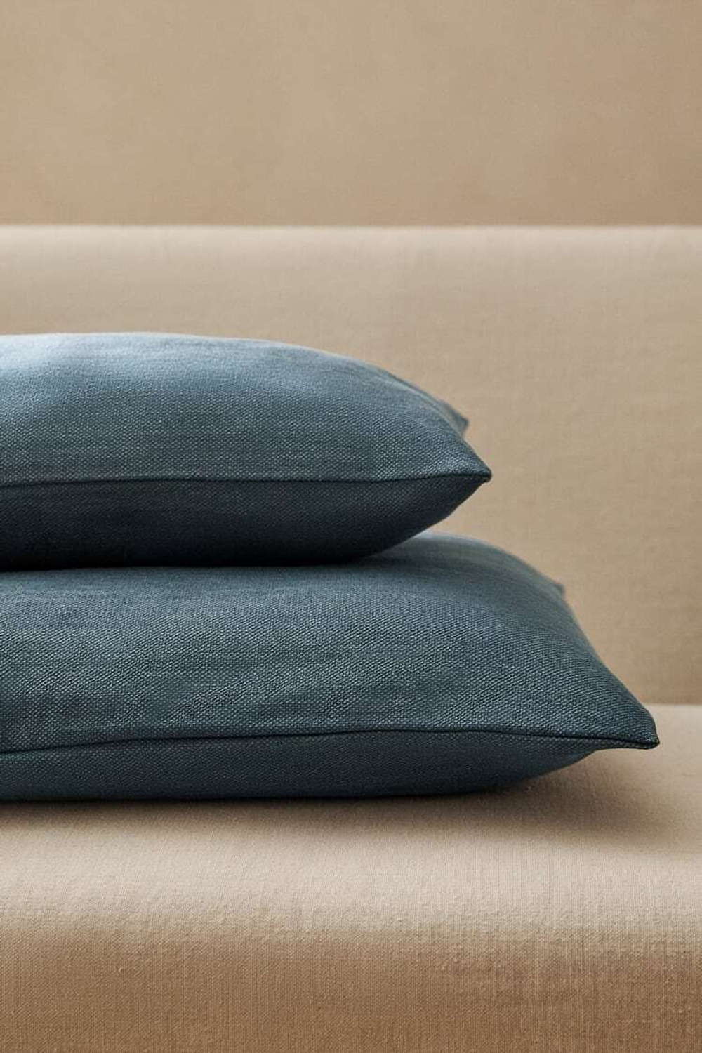 ZARA HOME ОДНОТОННЫЙ ЧЕХОЛ ДЛЯ ДЕКОРАТИВНОЙ ПОДУШКИ, СИНИЙ