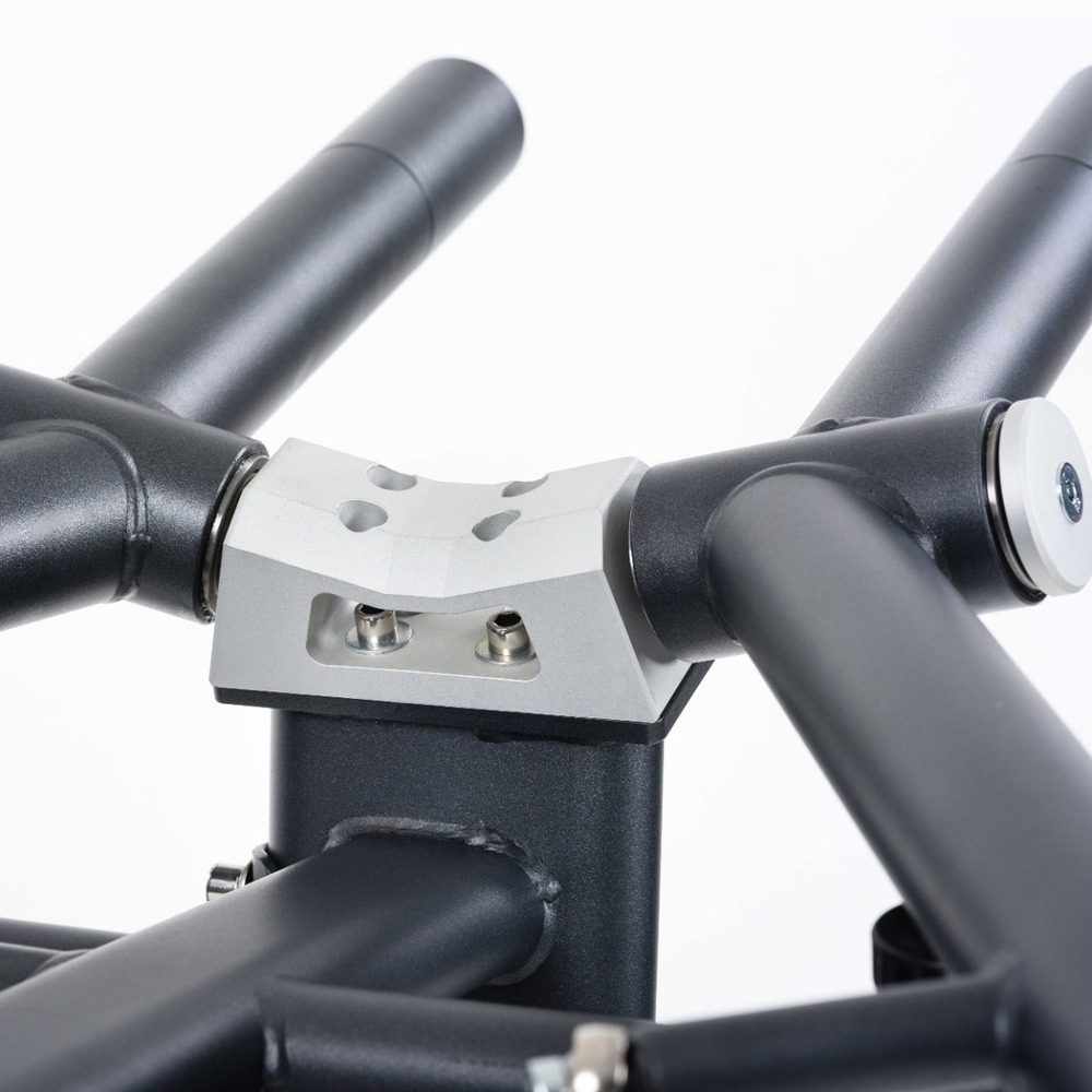 E7006 Жим от плеч. Стек 135 кг