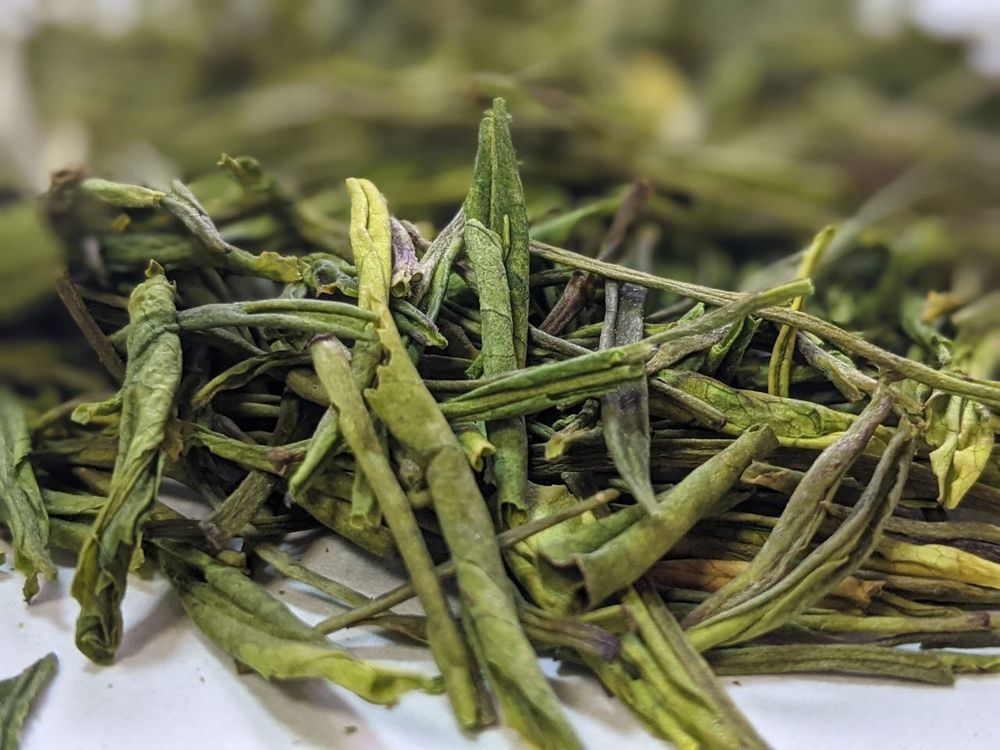 Анцзи Бай Ча (Белый из страны счастья и покоя), 2025г.