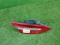 Фонарь левый внутр Toyota Camry XV70 17-нв галоген