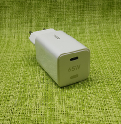 Блок питания (зарядное устройство) (GAN) для ноутбука (TECNO)  5V, 9V, 12V, 15V, 20V 3A/3.25A, Type-C (USB-C) (TCW-E61S-65W) (ORIG-SP)