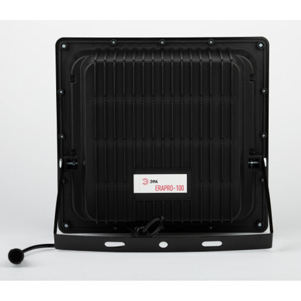 ЭРА Прожектор светодиодный уличный на солн. бат. 100W, 1200 lm, 5000K, с датч. движения, ПДУ, IP65 (