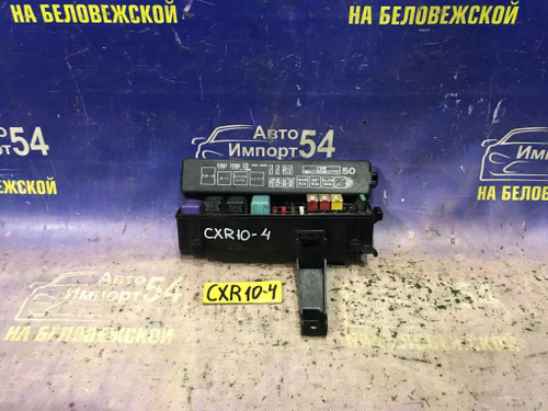 Блок предохранителей подкапотный TOYOTA ESTIMA 1993