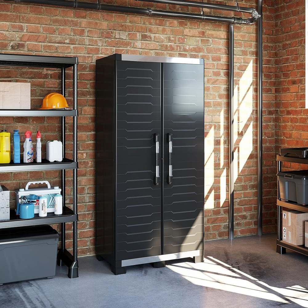 Пластиковый шкаф Keter XL Garage Tall Cabinet