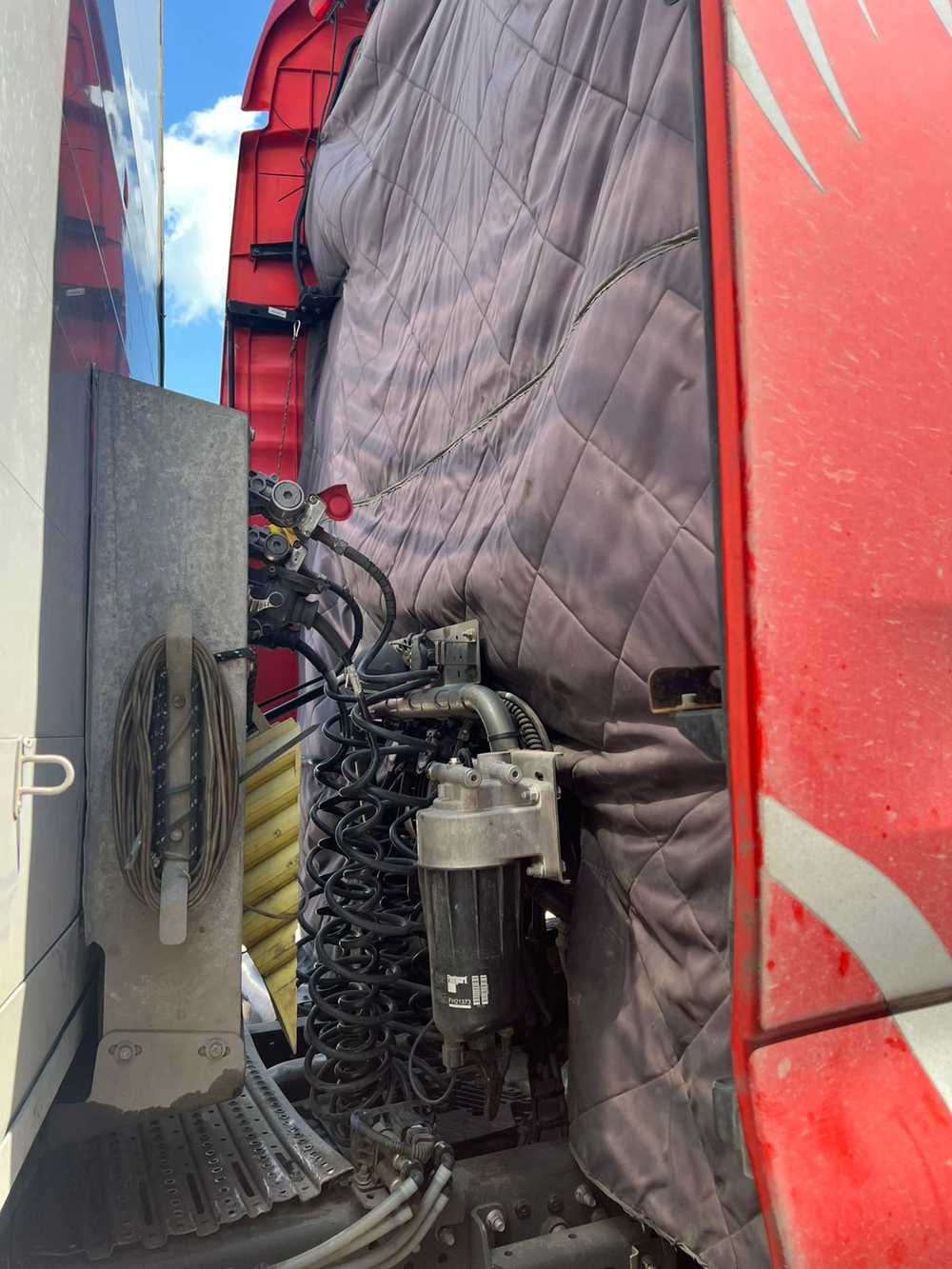 SITRAK C7H MAX 4x2 Седельный тягач ZZ4186V361HE (Дизельный, 12,4 л, 480 л.с., АТ)