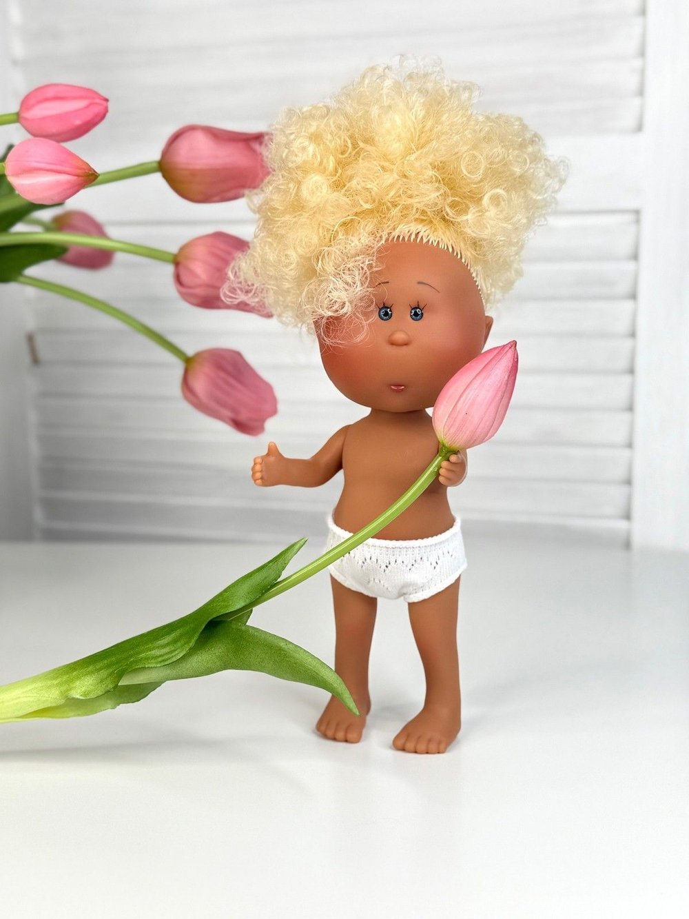 Кукла Nines виниловая 23см Little Mia Latina без одежды (3199WL7)