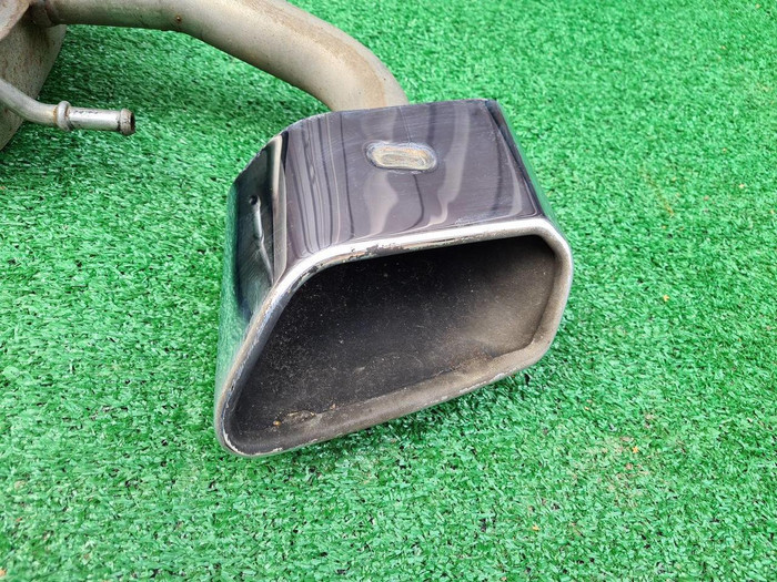 Глушитель Hongqi HS5 (2019-н.в.)