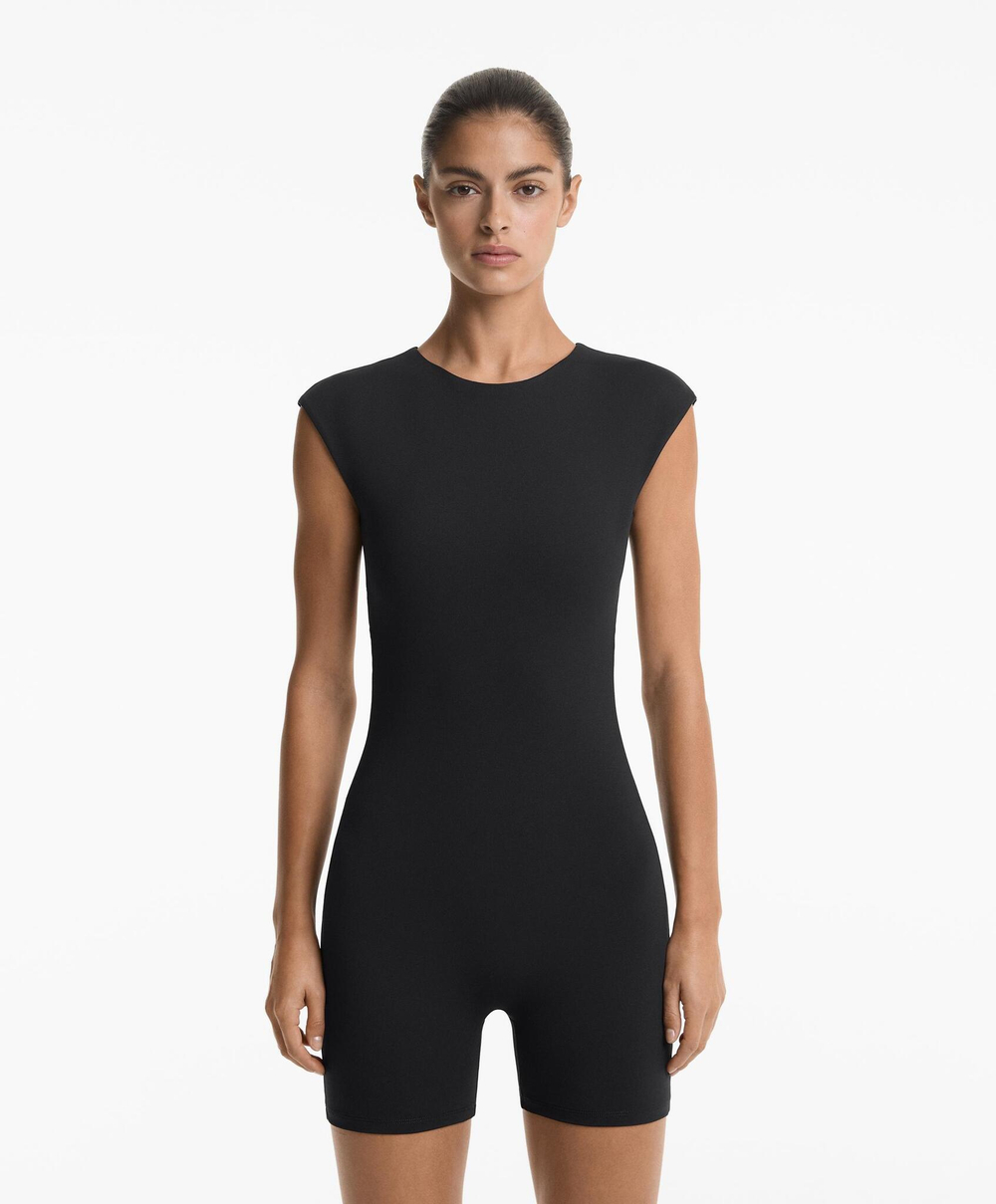 Oysho Короткий комбинезон Comfortlux с открытой спиной, черный