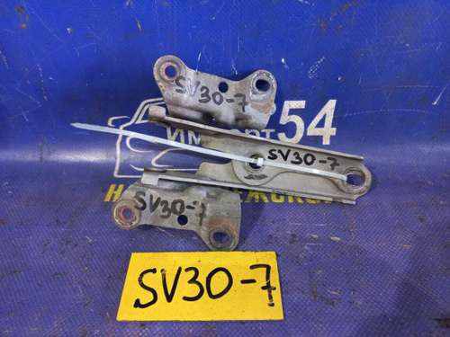 Петля капота правая TOYOTA VISTA 1991