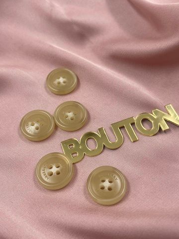 Пуговицы Барб. бежевые (песочные) со светлыми прожилками в центре