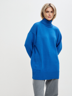 Свитер в цвете электрик