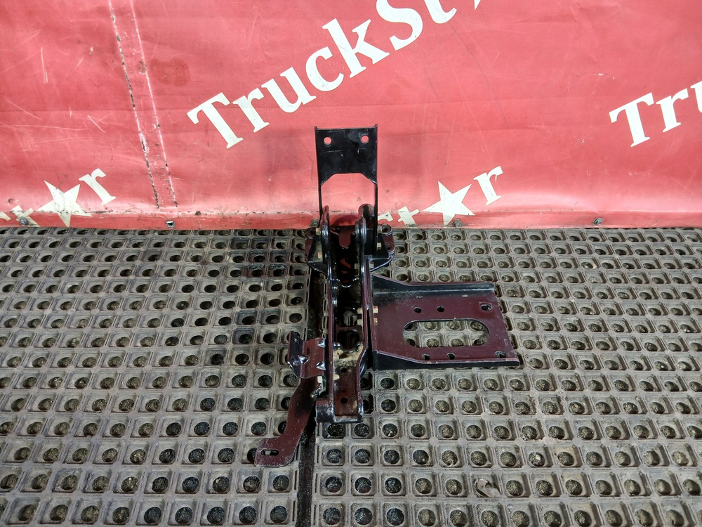 Кронштейн кабины задний левый 2023г