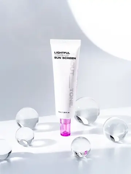 About Tone Легкий освежающий солнцезащитный крем SPF50 Lightful Tone-Up Sun Screen 50 мл