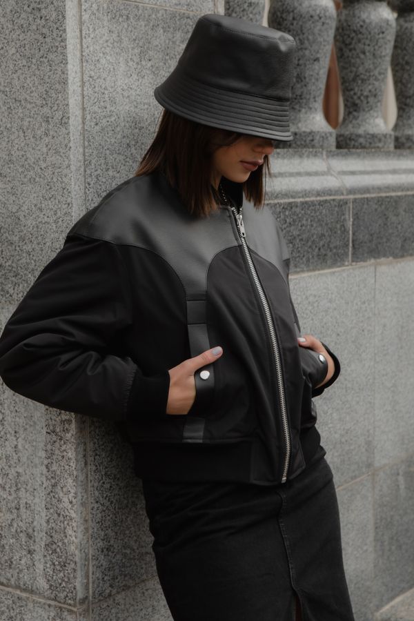 Бомбер укороченный утеплённый