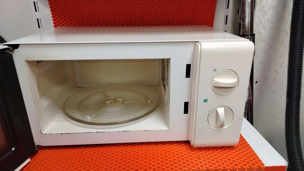 Микроволновая печь DAEWOO KOR-4115A