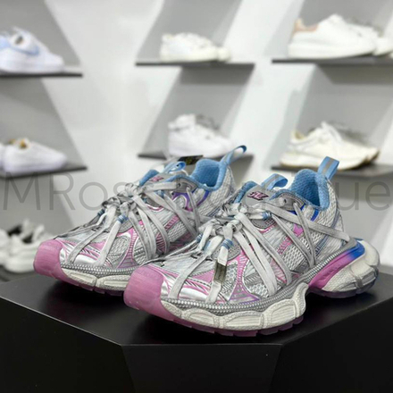 Женские кроссовки Balenciaga 3XL розово-голубого цвета со стразами