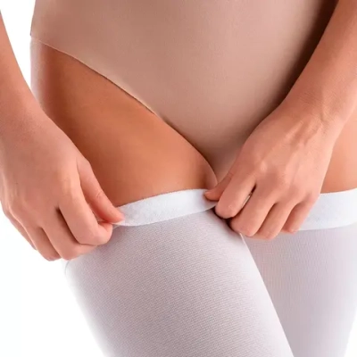 Чулки антиэмболические Интекс с резинкой на силиконовой основе 2 класс компрессии белый размер M