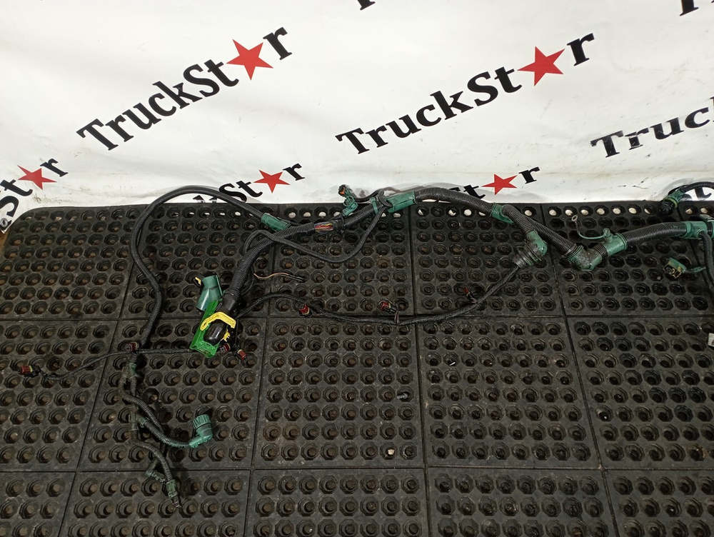 Проводка двигателя D13A 2017г.