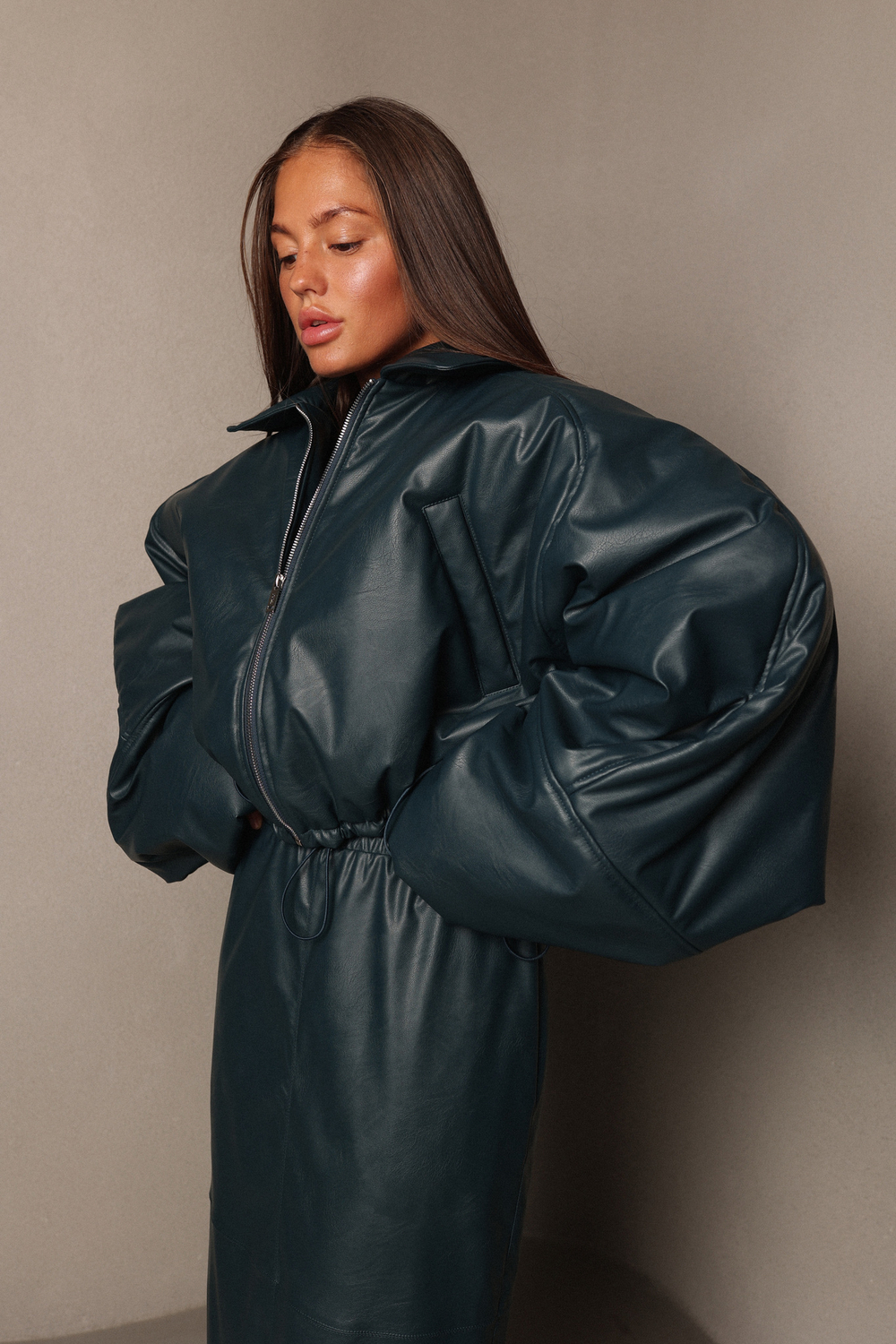 Юбка на кулисе из экокожи