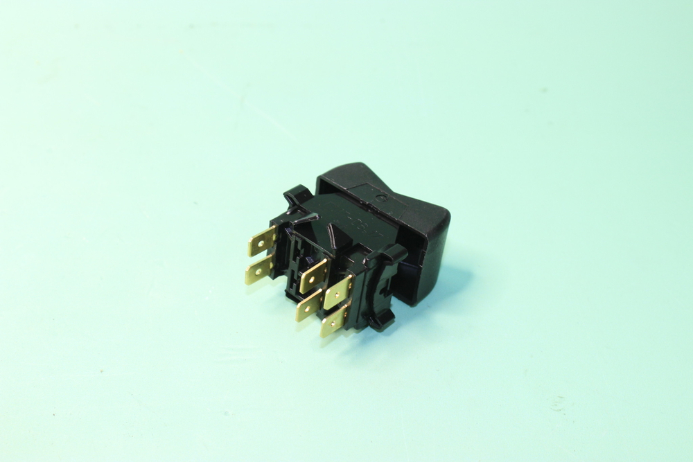 Переключатель-клавиша без символа, 6конт.