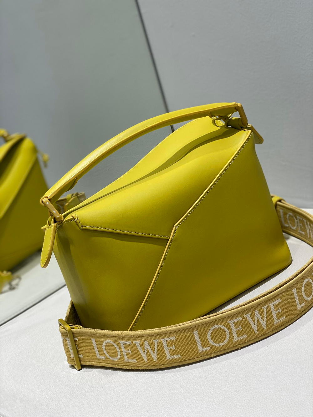 Loewe Puzzle 24 cm
